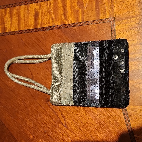 Handbags - ❤️ GLASS BEADED / SEQUIN SMALL COCKTAIL BAG